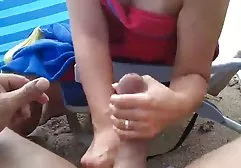 جوان در معاینه توسط متخصص فیلم سکس برده ایرانی زنان